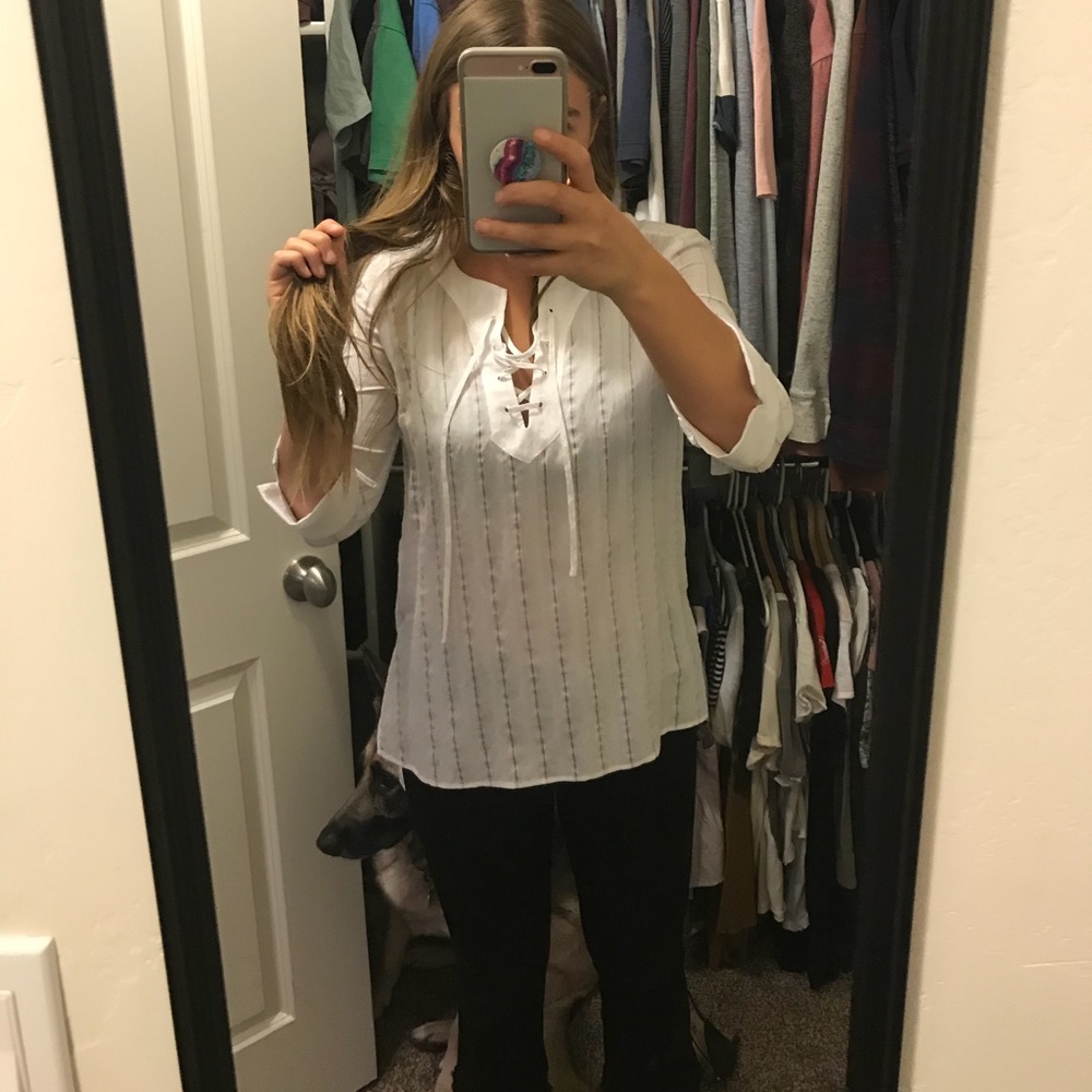 Laundry by Shelli Segal lace up front tunic shirt